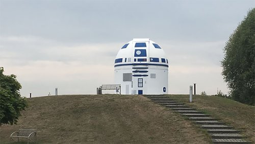 Университетский профессор превратил обсерваторию в R2-D2 (12 фото)
